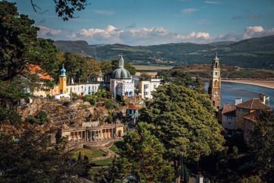 he world famous Italianate village of Portmeirion is less than an hour's drive he world famous Italianate village of Portmeirion is less than an hour's drive